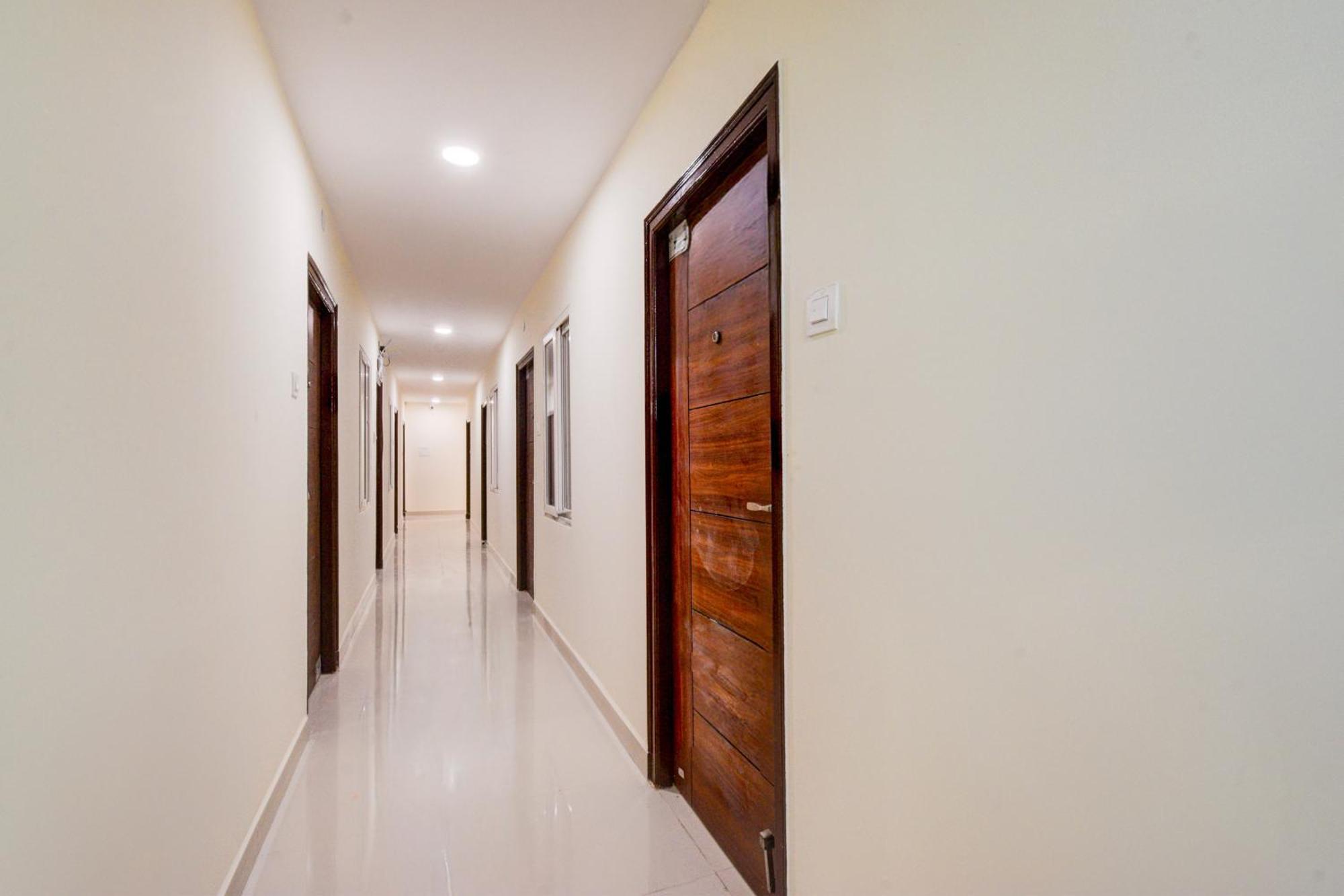 Super Townhouse Kukatpally North Formerly Munagala Arcade Χιντεραμπάντ Εξωτερικό φωτογραφία