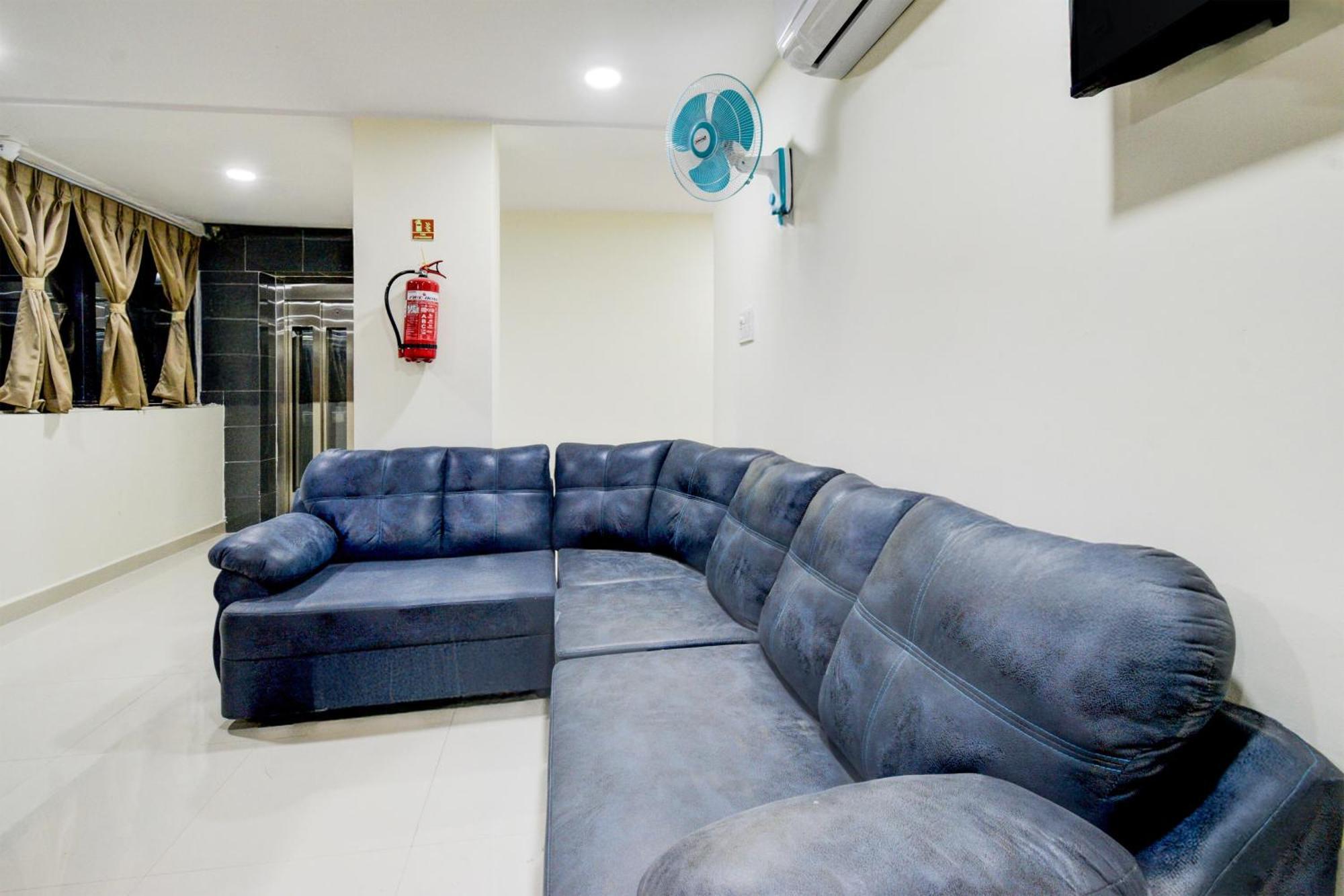 Super Townhouse Kukatpally North Formerly Munagala Arcade Χιντεραμπάντ Εξωτερικό φωτογραφία